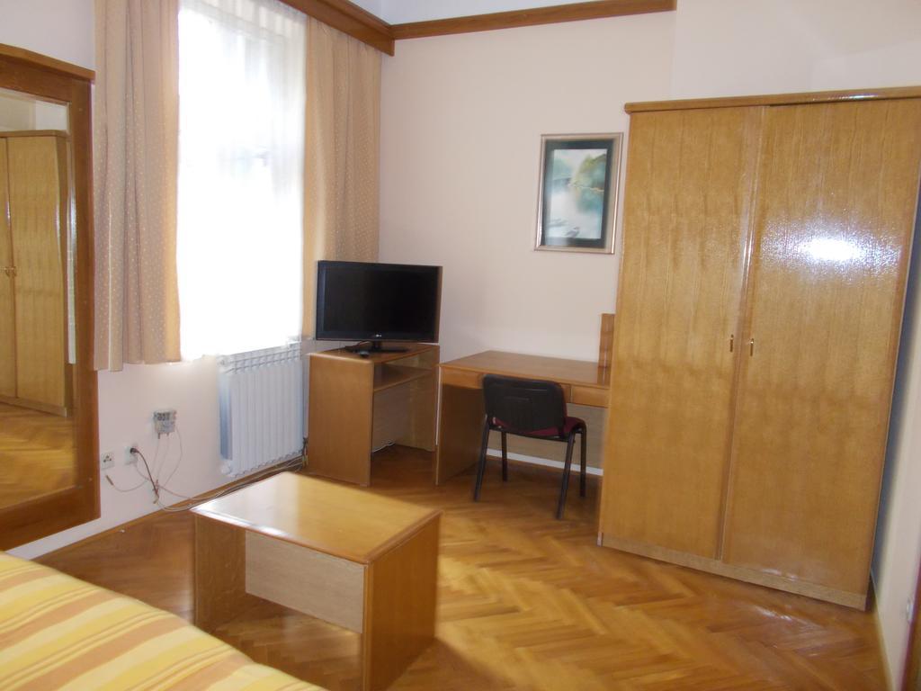 Studio Apartments "Chess Club Bosna" Sarajevo Exterior photo