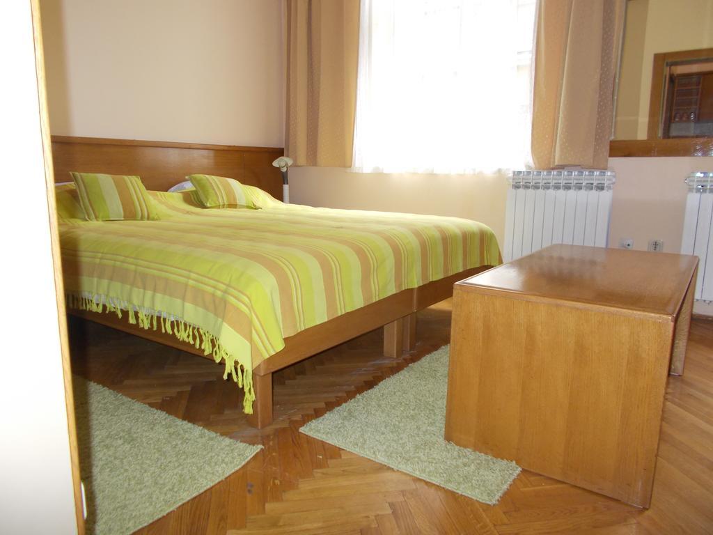 Studio Apartments "Chess Club Bosna" Sarajevo Exterior photo