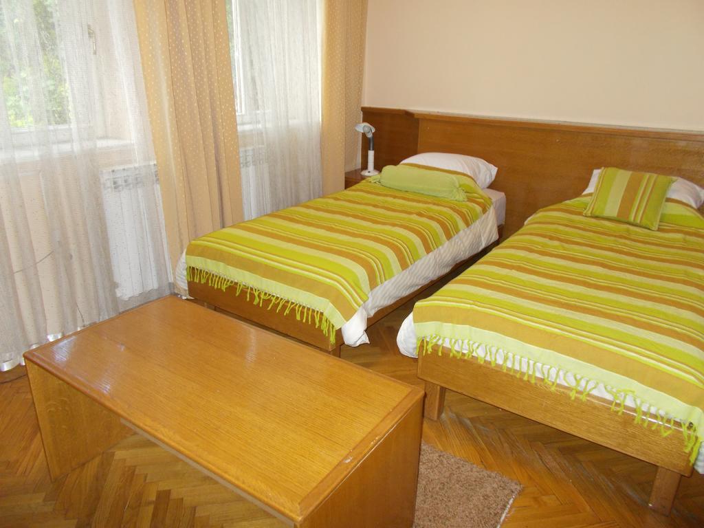 Studio Apartments "Chess Club Bosna" Sarajevo Exterior photo
